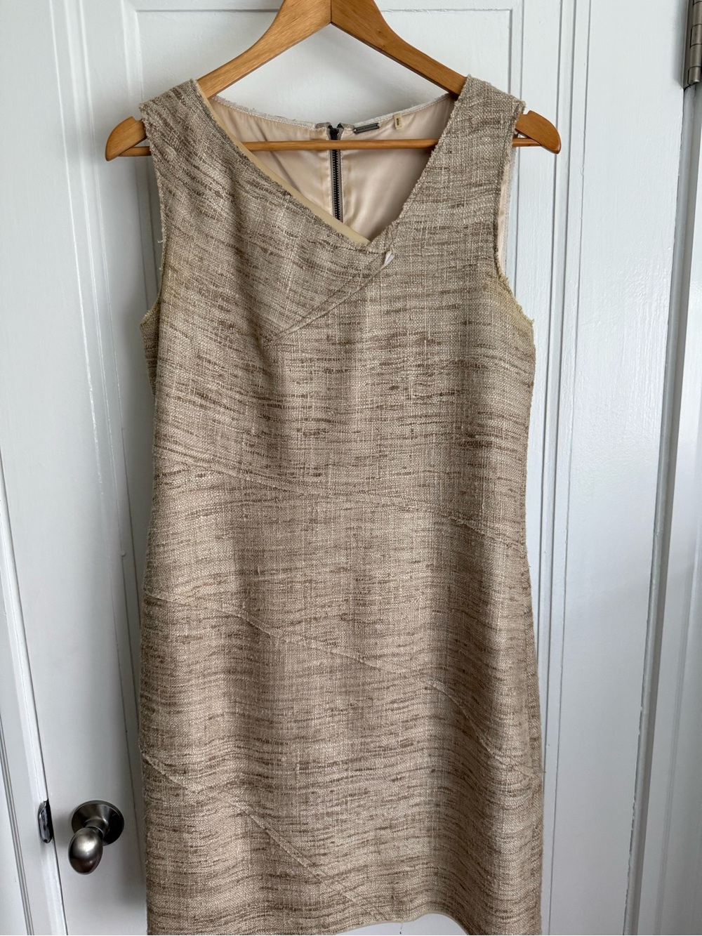 Tahari Sleeveless Beige Sheath Dress in Natural Textured Linen